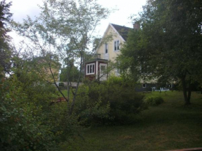 Ferienhaus mit Sauna und Kaminofen sowie Terrasse, Högsby